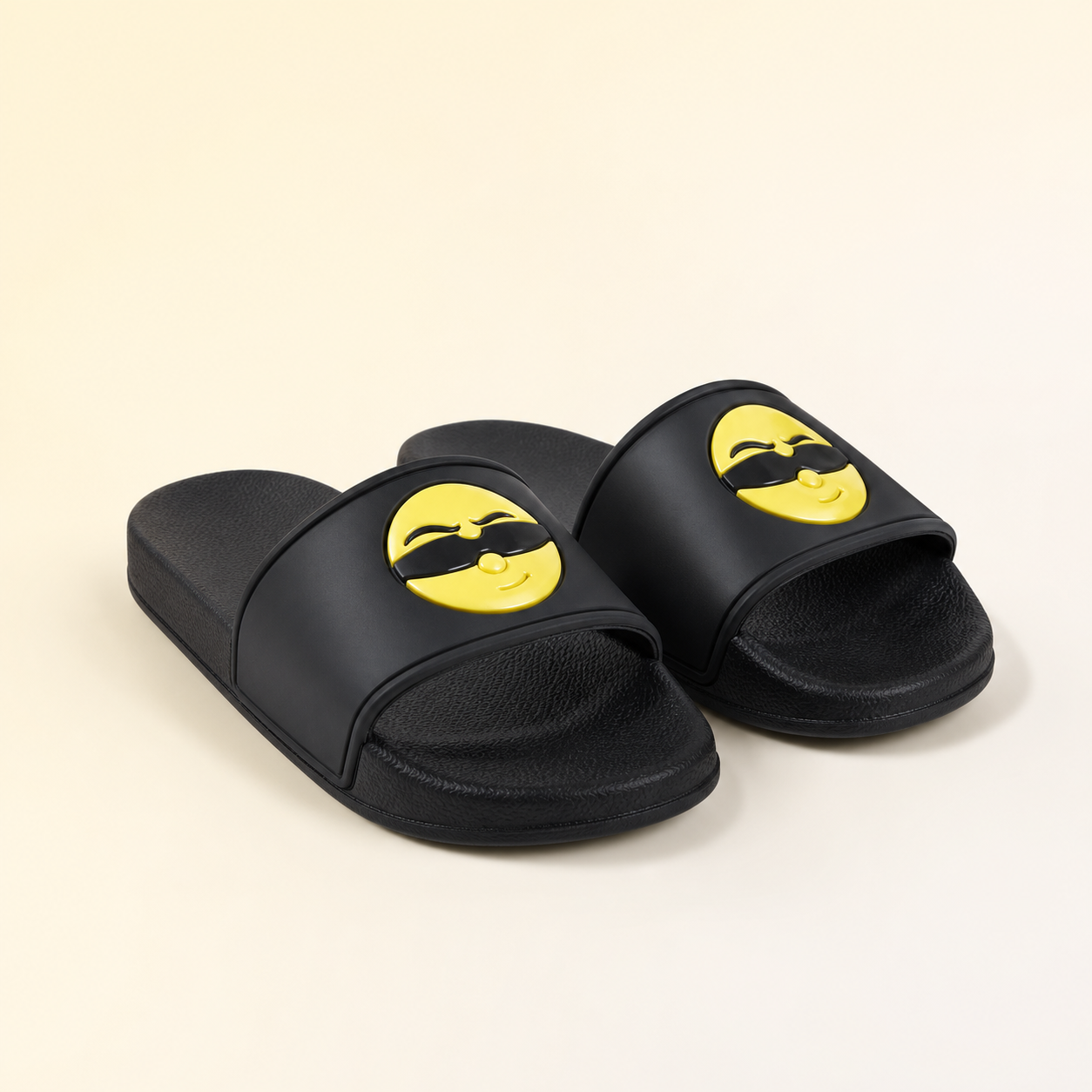Smiloz Cooleo black sliders with sunglasses character